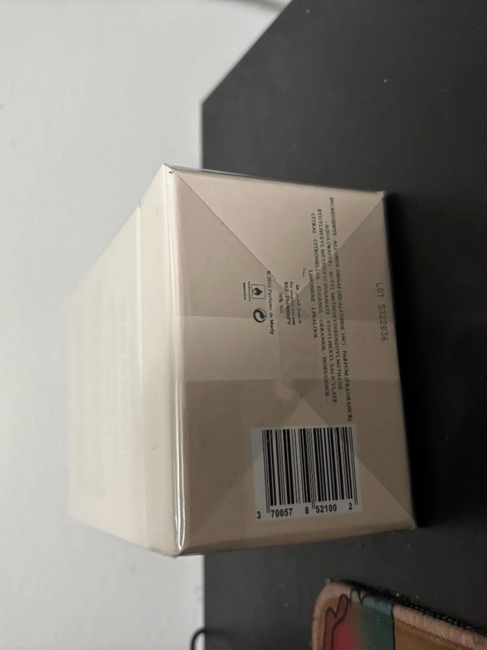 Delina Exclusive Eau de Parfum - Soft Pink Bottle - Picture 3 of 3